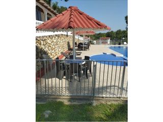 Foto 3 de VENTA CASA CAMPESTRE CONJUNTO CERRADO SECTOR RESACAS EN MELGAR - E.C