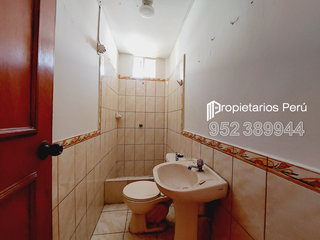 Foto 14 de SE VENDE CASA DE 3 PISOS EN ESQUINA, FRENTE A PLAZA LA FLORESTA, CERCA A LA PLAZA PÉREZ GAMBOA, IDEAL PARA CASA FAMILIAR, NEGOCIO O DE DEPARTAMENTOS