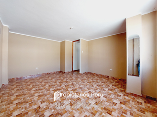 Foto 6 de SE VENDE CASA DE 3 PISOS EN ESQUINA, FRENTE A PLAZA LA FLORESTA, CERCA A LA PLAZA PÉREZ GAMBOA, IDEAL PARA CASA FAMILIAR, NEGOCIO O DE DEPARTAMENTOS