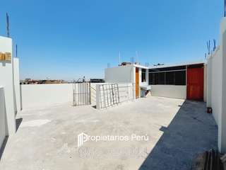 Foto 8 de SE VENDE CASA DE 3 PISOS EN ESQUINA, FRENTE A PLAZA LA FLORESTA, CERCA A LA PLAZA PÉREZ GAMBOA, IDEAL PARA CASA FAMILIAR, NEGOCIO O DE DEPARTAMENTOS