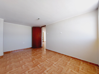 Foto 11 de SE VENDE CASA DE 3 PISOS EN ESQUINA, FRENTE A PLAZA LA FLORESTA, CERCA A LA PLAZA PÉREZ GAMBOA, IDEAL PARA CASA FAMILIAR, NEGOCIO O DE DEPARTAMENTOS