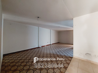 Foto 16 de SE VENDE CASA DE 3 PISOS EN ESQUINA, FRENTE A PLAZA LA FLORESTA, CERCA A LA PLAZA PÉREZ GAMBOA, IDEAL PARA CASA FAMILIAR, NEGOCIO O DE DEPARTAMENTOS
