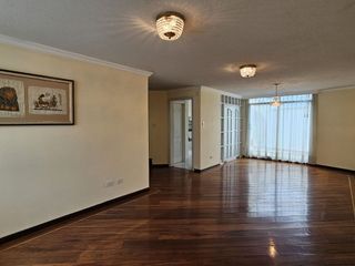 Foto 1 de Rento Casa en Santa Lucía norte de Quito de 3 dormitorios en Conjunto Residencial