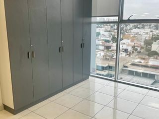 Foto 7 de Alquiler de impecable y moderna oficina de 118 m2 en Miraflores