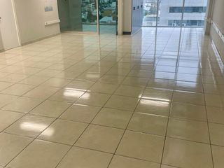 Foto 2 de Alquiler de impecable y moderna oficina de 118 m2 en Miraflores