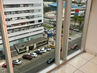 Foto 6 de Alquiler de impecable y moderna oficina de 118 m2 en Miraflores