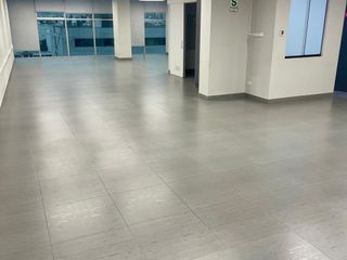 Foto 2 de Alquiler de moderna e impecable oficina con excelente vista en Miraflores