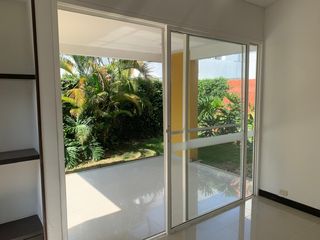 Foto 11 de SE VENDE CASA,EL CASTILLO,JAMUNDI,AL SUR DE CALI, UN PISO