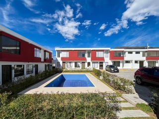 Foto 1 de Casa por Estrenar en Conjunto Privado – Mitad del Mundo