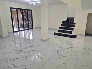 Foto 4 de ALQUILER DE CASA EN PLAZA MADEIRA