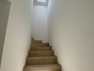 Foto 9 de CASA AMPLIA Y MODERNA EN POMASQUI