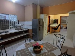 Foto 3 de SUITE AMOBLADA EN ALQUILER, BARRIO 25 DE DICIEMBRE, MACHALA