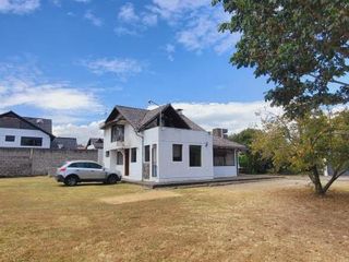 Foto 1 de CASA INDEPENDIENTE EN VENTA  – SECTOR MIRASIERRA, VALLE DE LOS CHILLOS