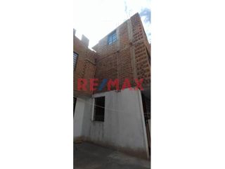 Foto 7 de Vendo Bonita Casa Frente A Parque Nuestra Sra De La Paz En Miraflores-2Pisos-150M2-$180.000
