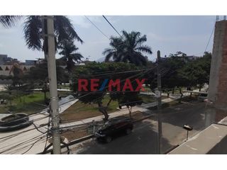 Foto 12 de Vendo Bonita Casa Frente A Parque Nuestra Sra De La Paz En Miraflores-2Pisos-150M2-$180.000