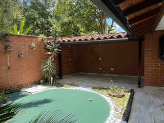 Foto 10 de vendo casa en ciudad jardin