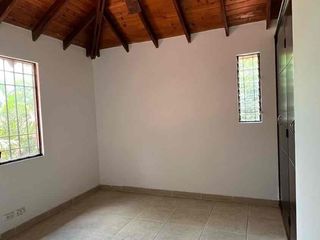 Foto 11 de vendo casa en ciudad jardin
