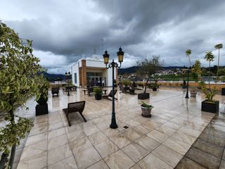 Foto 16 de Departamento en venta de 3 dormitorios en Avenida Ordóñez Lasso en Cuenca,