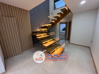 Foto 10 de AMPLIA CASA MODERNA DE VENTA, Sector Challuabamba C1487
