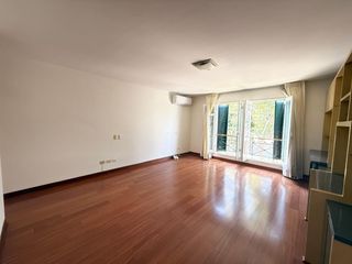 Foto 33 de Vendo hermosa casa cerca a parque con amplia terraza y jardin frente a parque