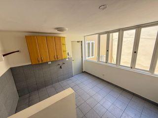 Foto 45 de Vendo hermosa casa cerca a parque con amplia terraza y jardin frente a parque