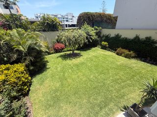 Foto 18 de Vendo hermosa casa cerca a parque con amplia terraza y jardin frente a parque