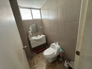Foto 17 de En venta casa de 5 dormitorios en BARRIO CENTENARIO.