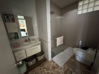 Foto 21 de En venta casa de 5 dormitorios en BARRIO CENTENARIO.