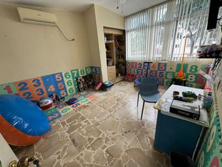 Foto 24 de En venta casa de 5 dormitorios en BARRIO CENTENARIO.