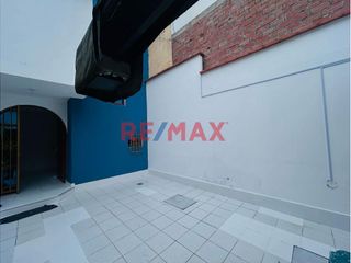 Foto 20 de Se Alquila Casa Para Empresas De 3 Pisos-Urb. Santa Edelmira -306.59M2 Cerca A Colegio San José Obrero