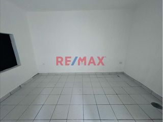 Foto 13 de Se Alquila Casa Para Empresas De 3 Pisos-Urb. Santa Edelmira -306.59M2 Cerca A Colegio San José Obrero