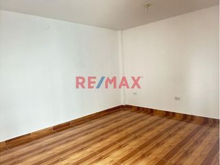 Foto 14 de Se Alquila Casa Para Empresas De 3 Pisos-Urb. Santa Edelmira -306.59M2 Cerca A Colegio San José Obrero
