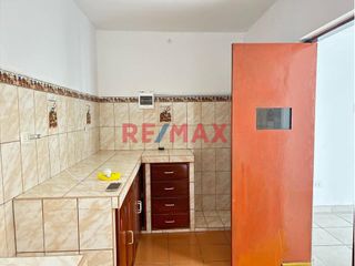 Foto 15 de Se Alquila Casa Para Empresas De 3 Pisos-Urb. Santa Edelmira -306.59M2 Cerca A Colegio San José Obrero