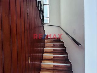 Foto 18 de Se Alquila Casa Para Empresas De 3 Pisos-Urb. Santa Edelmira -306.59M2 Cerca A Colegio San José Obrero