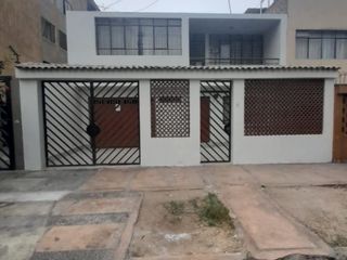 Foto 2 de Venta de Casa Espaciosa en Barranco – Jirón Tumay con Av El Sol