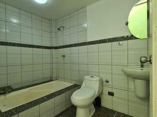 Foto 7 de 🏡 ¡Gran Oportunidad En Parcona! Casa De 3 Pisos Con Minidepartamento Independiente – Lista Para Vender