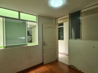 Foto 8 de 🏡 ¡Gran Oportunidad En Parcona! Casa De 3 Pisos Con Minidepartamento Independiente – Lista Para Vender