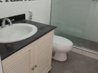 Foto 2 de VENDO  DEPARTAMENTO EN 2do PISO - URB SANTA PATRICIA EN EL DISTRITO DE LA MOLINA