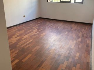 Foto 15 de San Miguel: se vende casa con cuatro dormitorios, un departamento y cuarto de servicio.