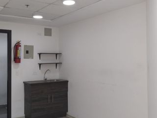 Foto 7 de RENTA OFICINA PISO 5, EDIFICIO ZIZA, SECTOR LA CAROLINA, INTERSECCION AVS. 6 DE DICIEMBRE Y ELOY ALFARO. QUITO