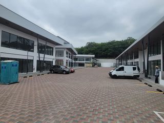 Foto 6 de En alquiler estratégico local comercial esquinero en Plaza Diamante – Sector La Joya