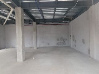Foto 11 de En alquiler estratégico local comercial esquinero en Plaza Diamante – Sector La Joya
