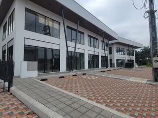 Foto 15 de En alquiler estratégico local comercial esquinero en Plaza Diamante – Sector La Joya