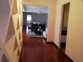 Foto 3 de ALQUILO DEPARTAMENTO CON COCHERA EN MIRAFLORES CERCA A LARCOMAR