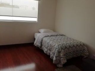 Foto 4 de ALQUILO DEPARTAMENTO CON COCHERA EN MIRAFLORES CERCA A LARCOMAR