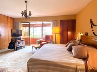 Foto 9 de Exclusivo departamento en San Isidro! Vista impresionante a parque! Precio de ocasión !!