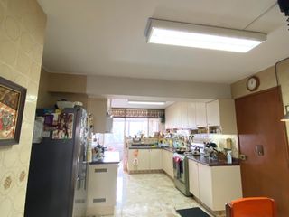 Foto 8 de Exclusivo departamento en San Isidro! Vista impresionante a parque! Precio de ocasión !!