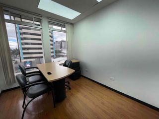 Foto 6 de Hermosa oficina en arriendo frente al CCI