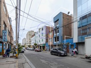 Foto 2 de SE VENDE PEQUEÑO EDIFICIO PARA NEGOCIO Y/O VIVIENDA