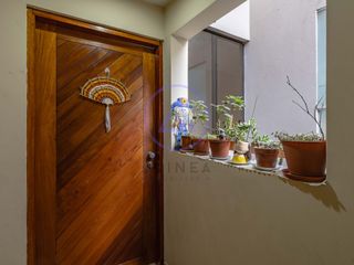 Foto 11 de SE VENDE PEQUEÑO EDIFICIO PARA NEGOCIO Y/O VIVIENDA